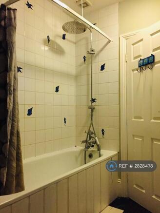 Bathroom Bath/ Shower