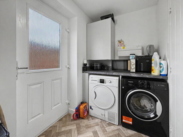 4 bed Detached for sale Image 8