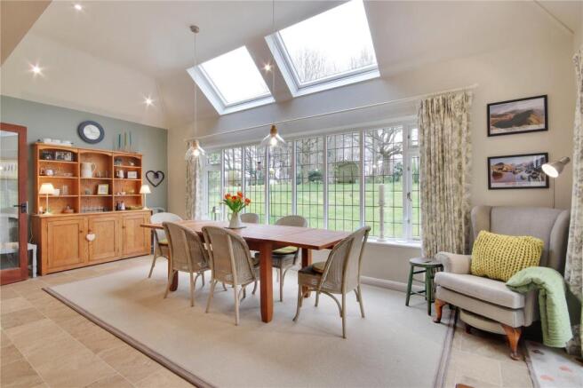 Kitchen/Breakfast Rm