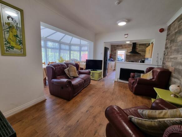 5 bed Terraced for sale Image 4