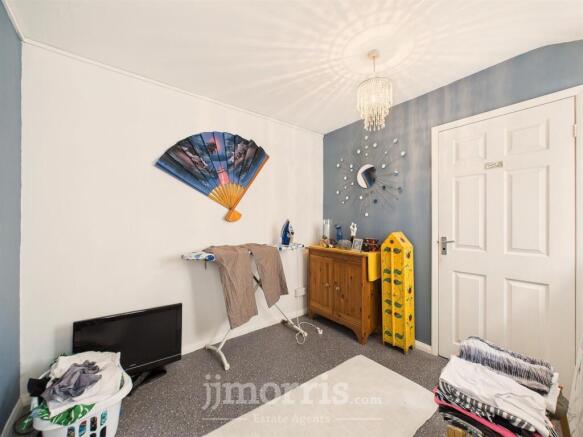 CAM02122G0-PR0367-STILL004.jpg