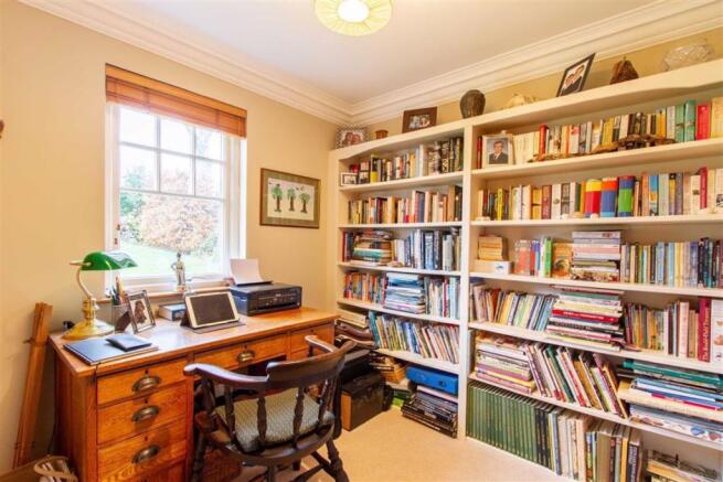Bedroom 4/Office
