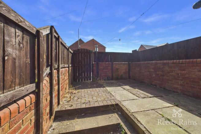 3 bed Terraced for sale Image 12