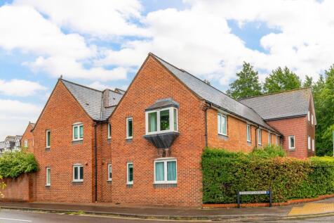 Kelham Gardens, Marlborough, Wiltshire, SN8