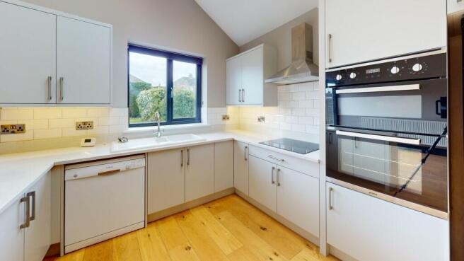 116-Forest-Lane-Kitchen