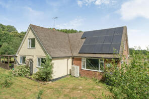 Queensferry, Doles Lane, Barkham RG41 4DY