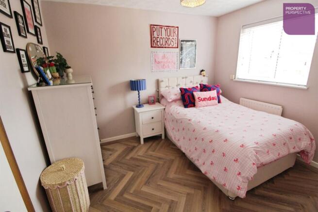 4 bed Detached for sale Image 12