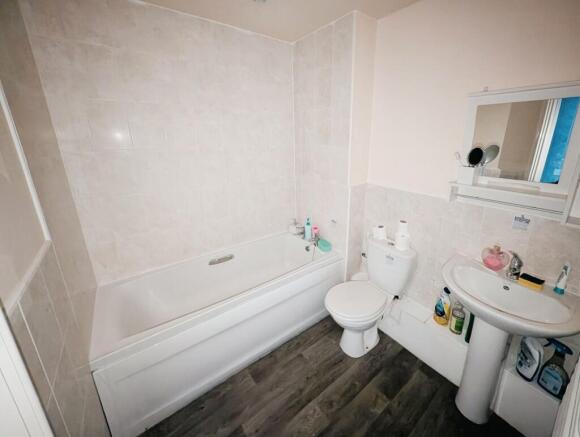 2 bed Apartment for sale Image 9