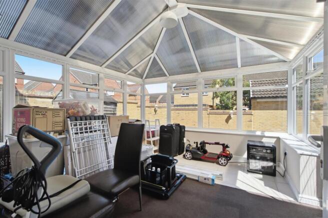 4 bed Detached for sale Image 10