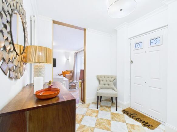 CAM01909G0-PR0460-STILL002