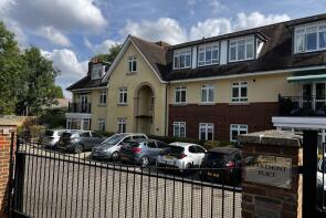 9, Claremont Place, Church Road, Claygate, Esher KT10 0JD
