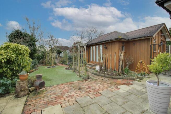 Rear Garden/Garden Annexe