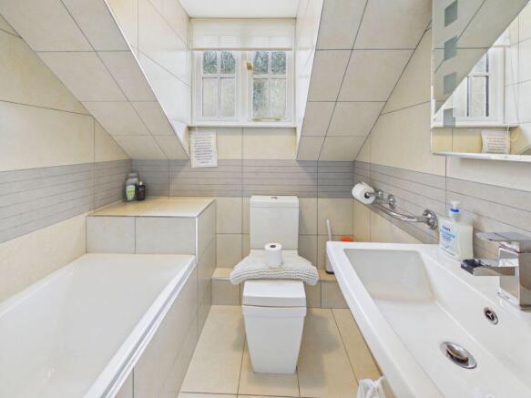 2 bed Cottage for sale Image 12