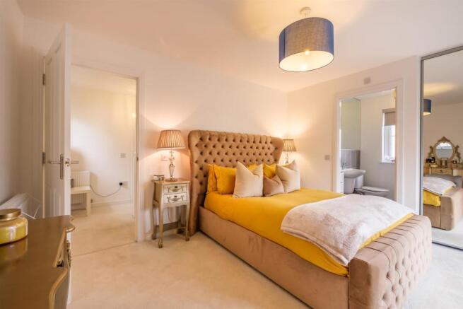 057-2_Hunterfield_Place_Carluke_ML84GY.jpg