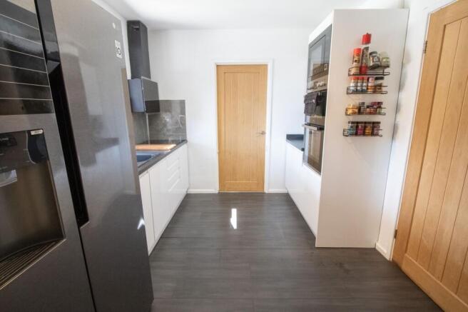 3 bed Detached for sale Image 6