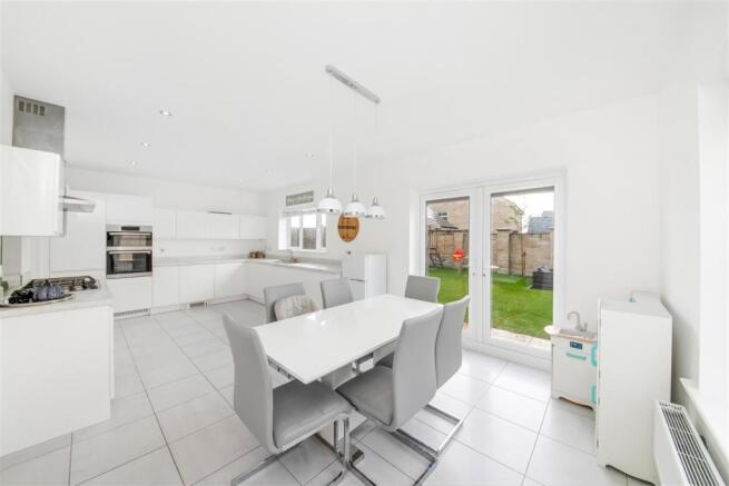 DINING/LIVING KITCHEN