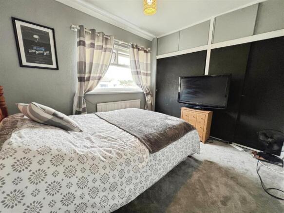 3 bed Semi-Detached for sale Image 10