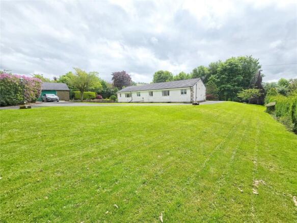 Detached Garage