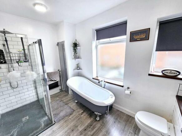 3 bed Terraced for sale Image 3