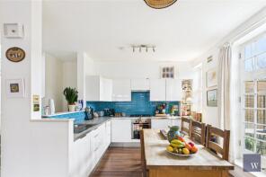 Flat A, 11a, Hillside Road, London SW2 3HL