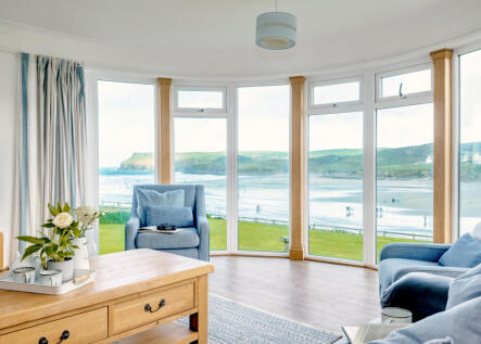 Polzeath, PL27