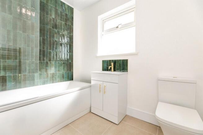 3 bed Semi-Detached for sale Image 4