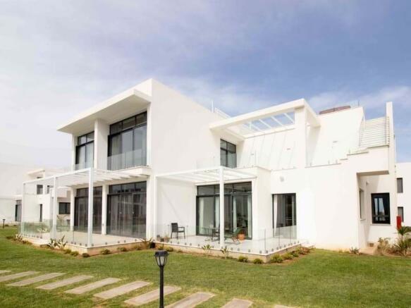 2-bedroom modern garden apartment + communal swimming pools + within a perfect holiday complex with many amenities Image 9999 3
