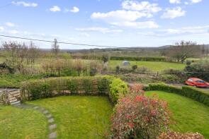 6 Appledore, Wylds Lane, Weston, Petersfield GU32 3NW