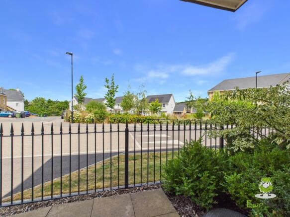 EweMove Estate Agents Basingstoke -Appian Way