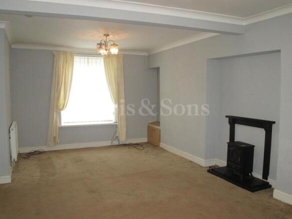 Lounge/Dining Room