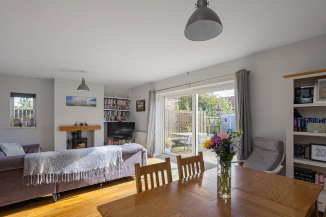 4 bed Link Detached House for sale Image 8
