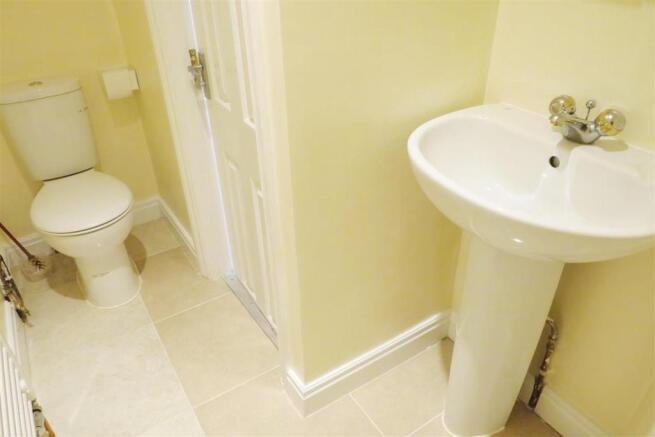 Cloakroom/wc