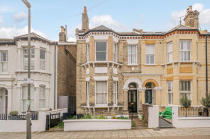 30, Sarsfeld Road, London SW12 8HN