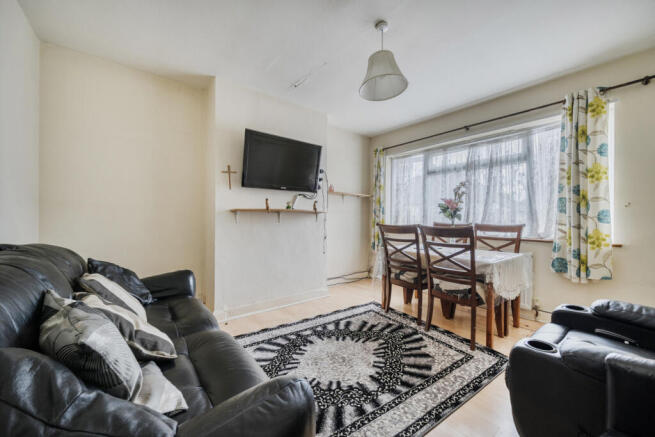 1305837-18-684198...