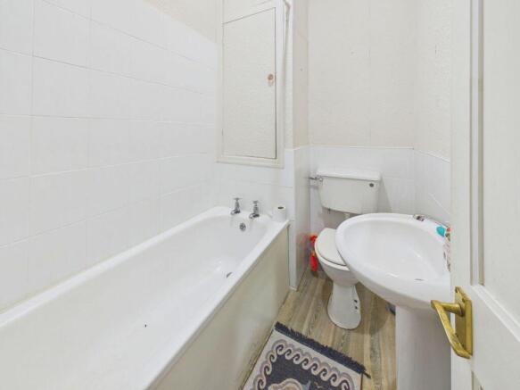 1 bed Flat for sale Image 7