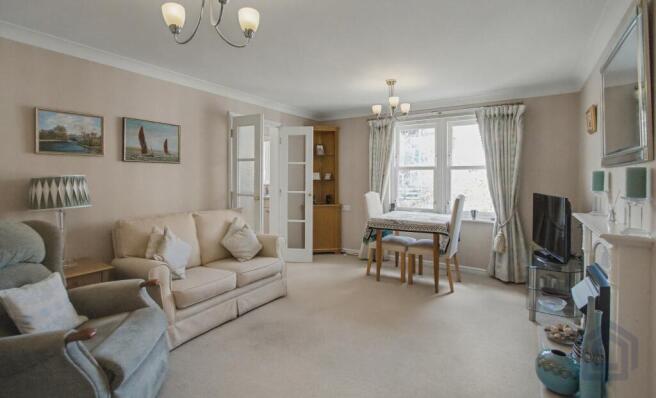 Flat 46, Nelson Court
Glen View, Gravesend, DA12 1PL photo 2