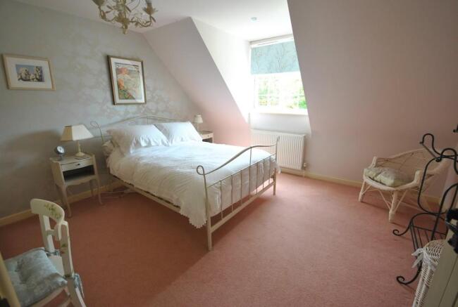 Double Bedroom wi...