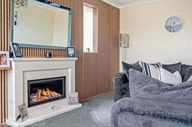 3 bed House for sale Image 3