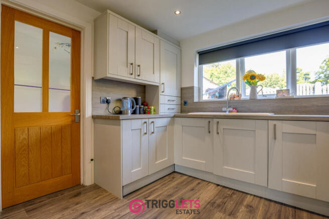 3 bed Semi-Detached for sale Image 7