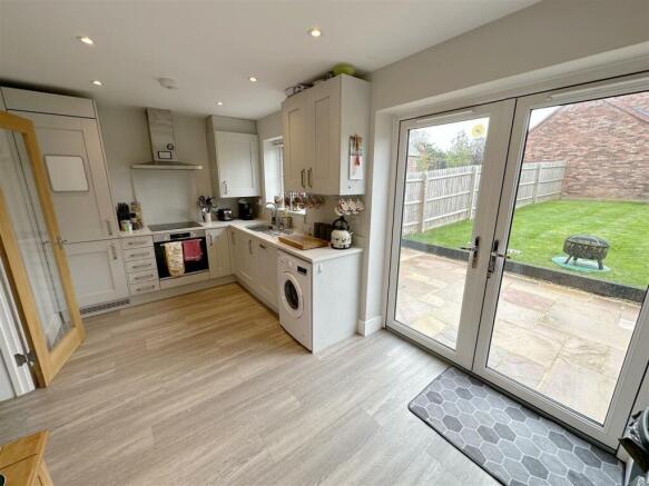 Kitchen Dining Room.JPG