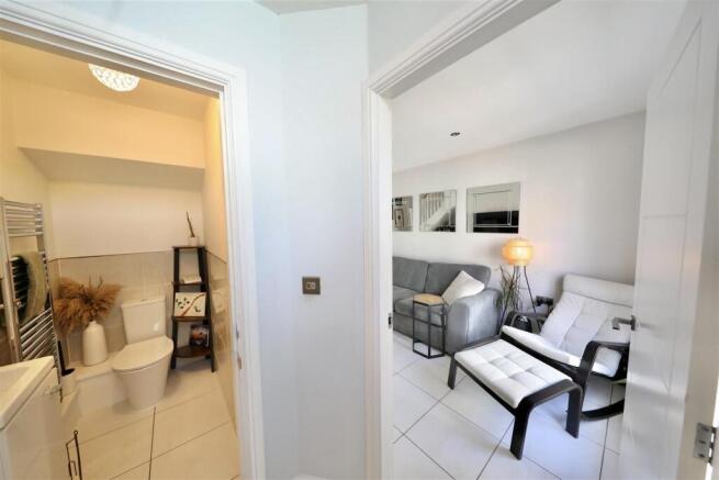 2 bed Terraced for sale Image 10