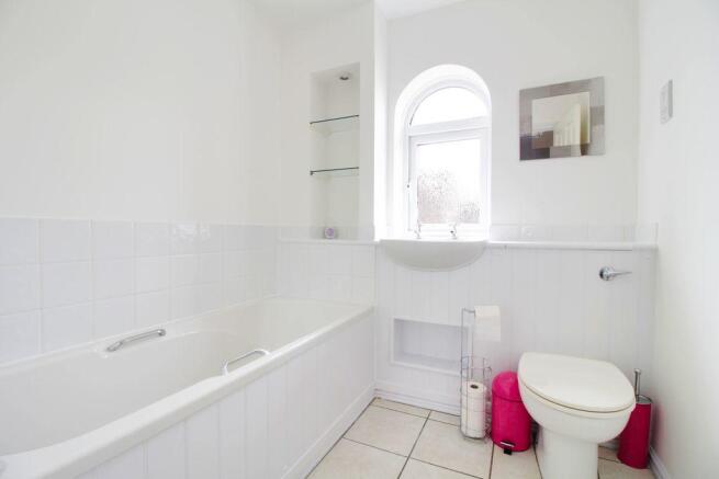 Bathroom (Family Bathroom)