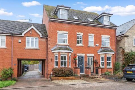 Lingfield Crescent, Stratford-Upon-Avon
