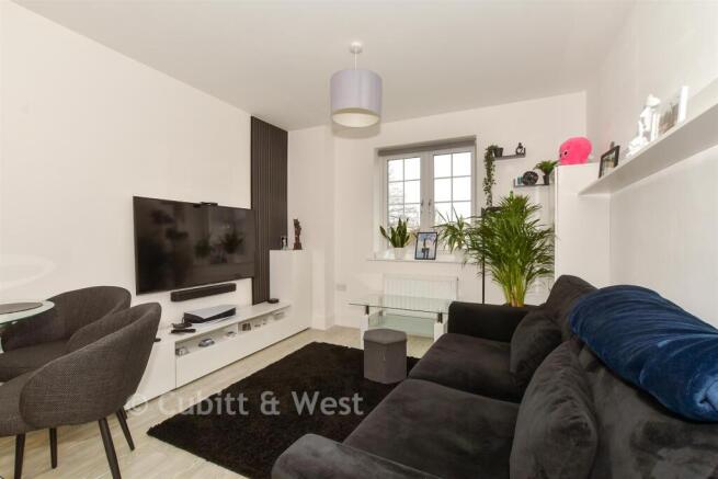 Lounge/ Kitchen