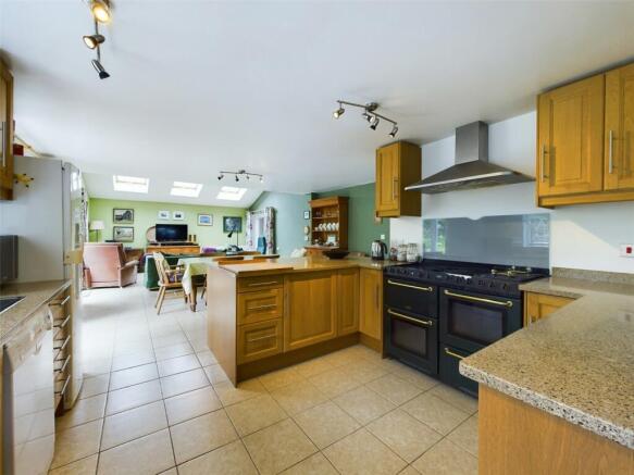 Kitchen/Dining Area