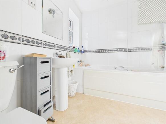 2 bed Detached Bungalow for sale Image 7