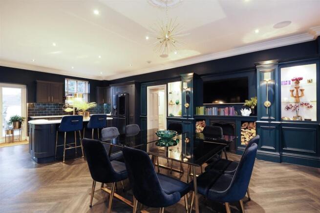 Kitchen/Dining Room