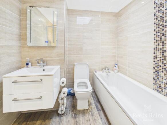 4 bed Terraced for sale Image 8