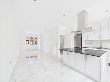 Marne Avenue, London, N11