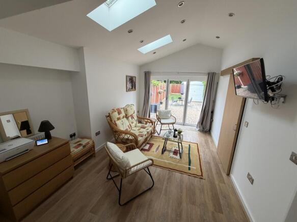 3 bed Semi-Detached for sale Image 8